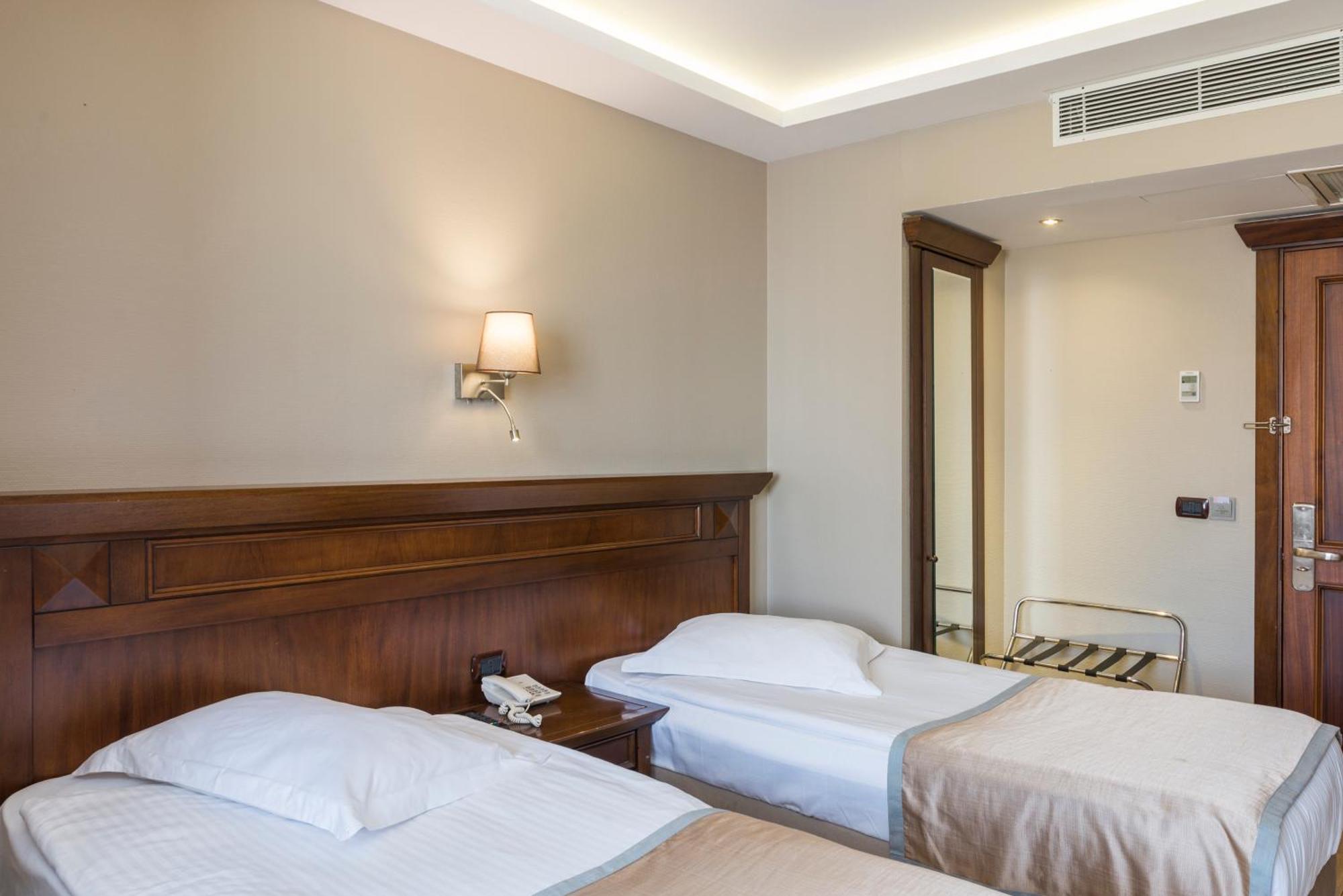 Semsan Hotel Istanbul Exterior foto